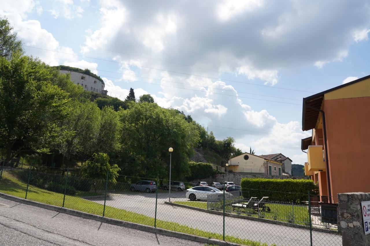 Appartamento Al Forte Rivoli Veronese Exteriör bild